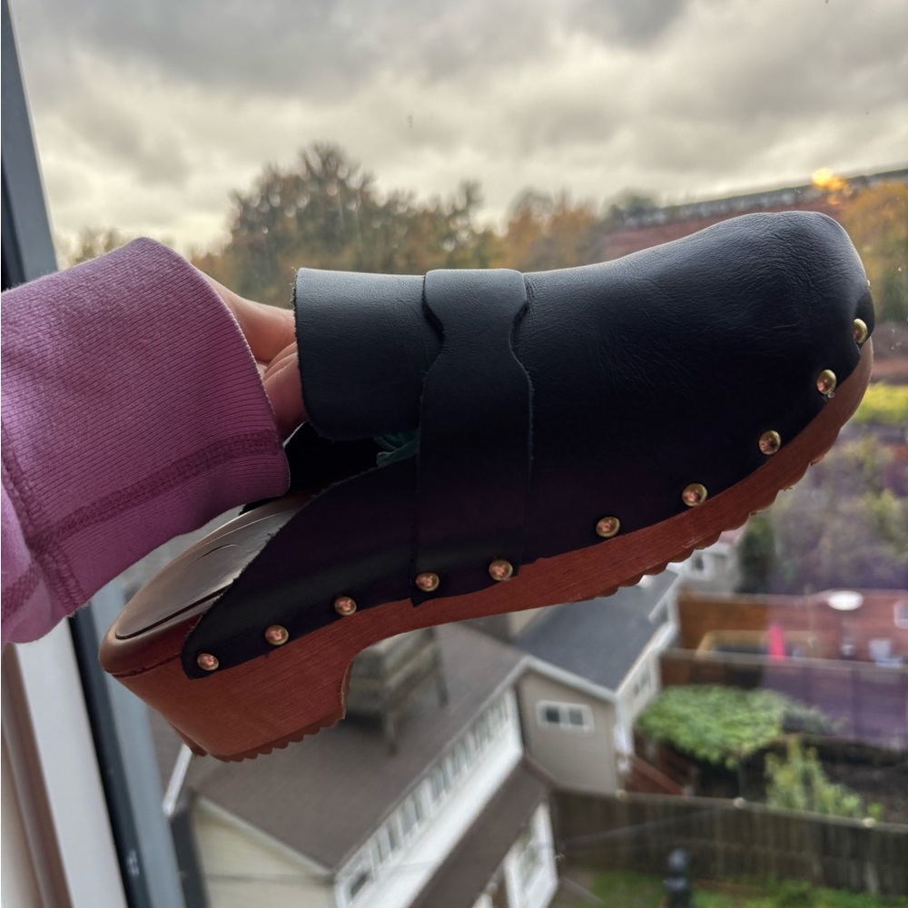 Stylish Black Leather Mules